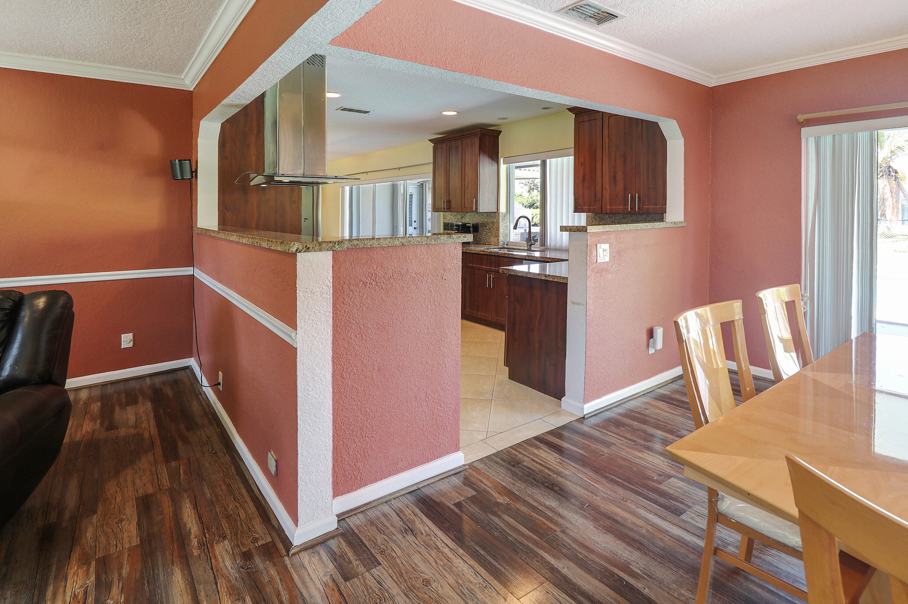 CORAL SPRINGS LAKES - Residential