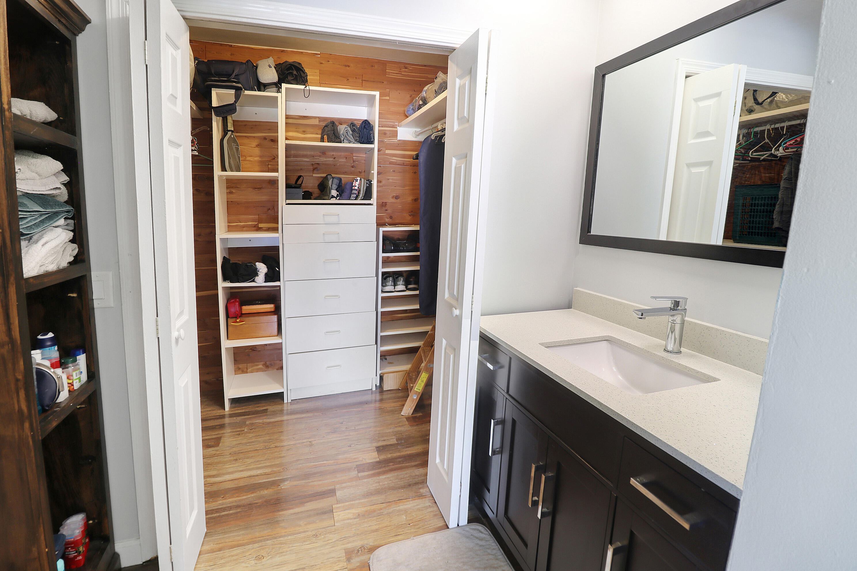 CORAL SPRINGS LAKES - Residential