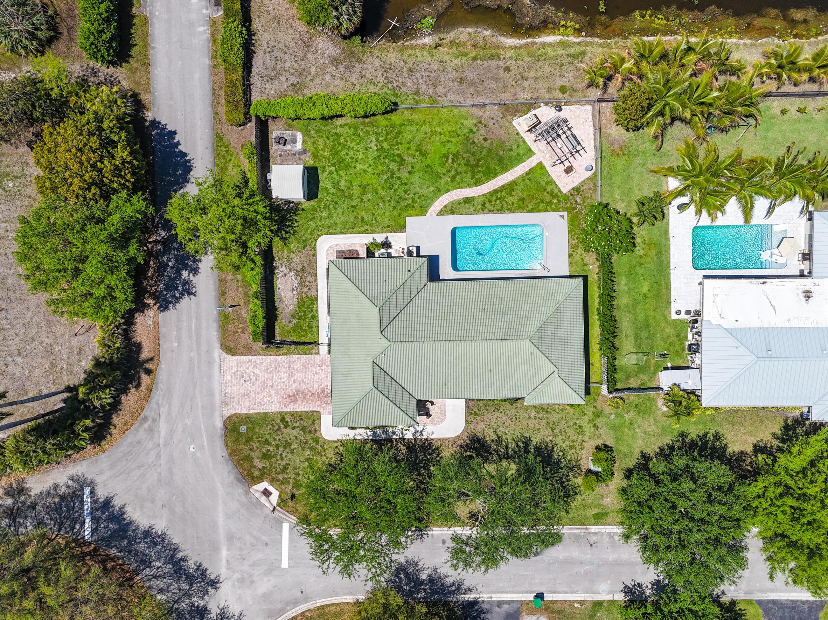 CORAL SPRINGS LAKES - Residential