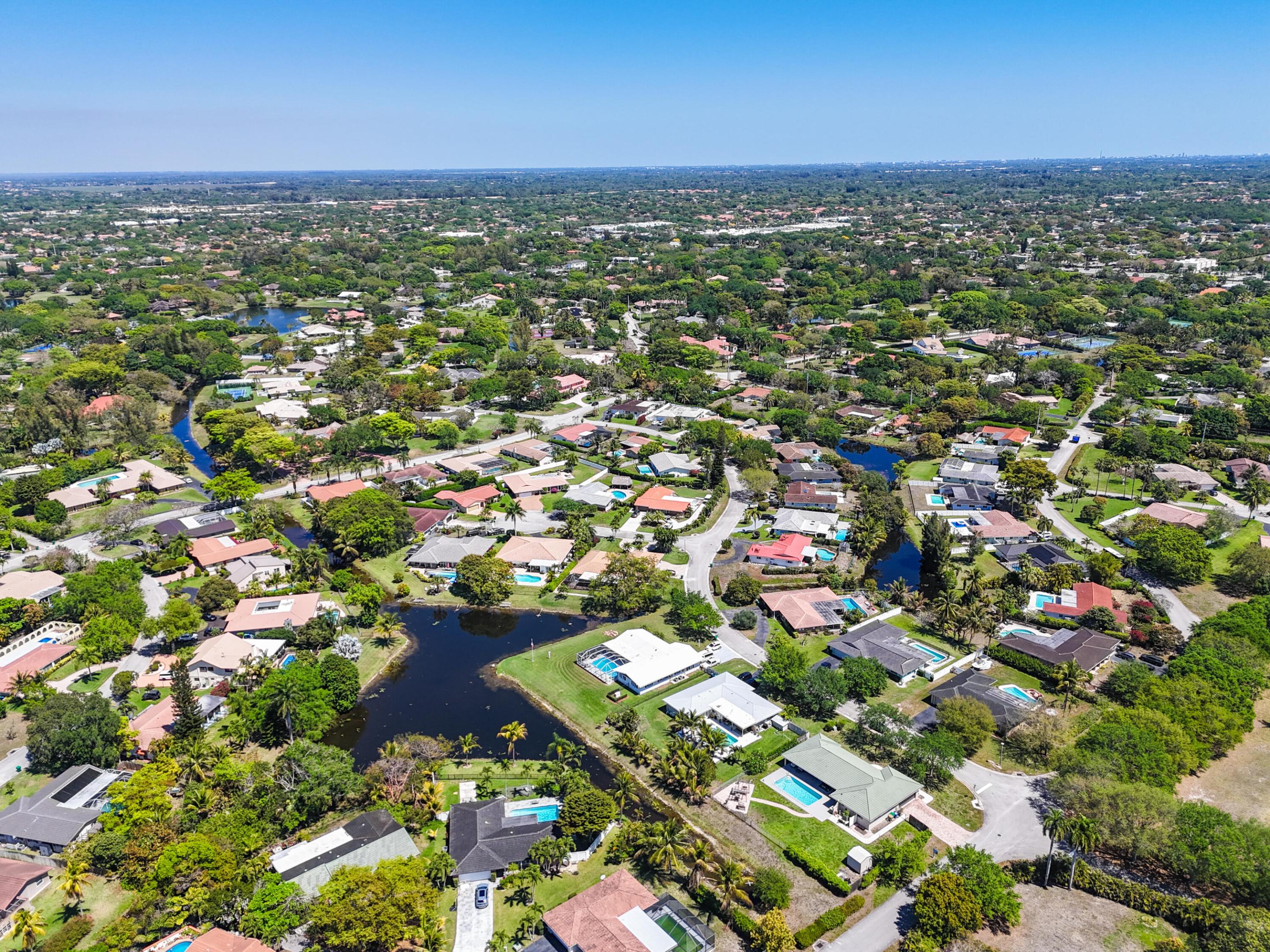 CORAL SPRINGS LAKES - Residential