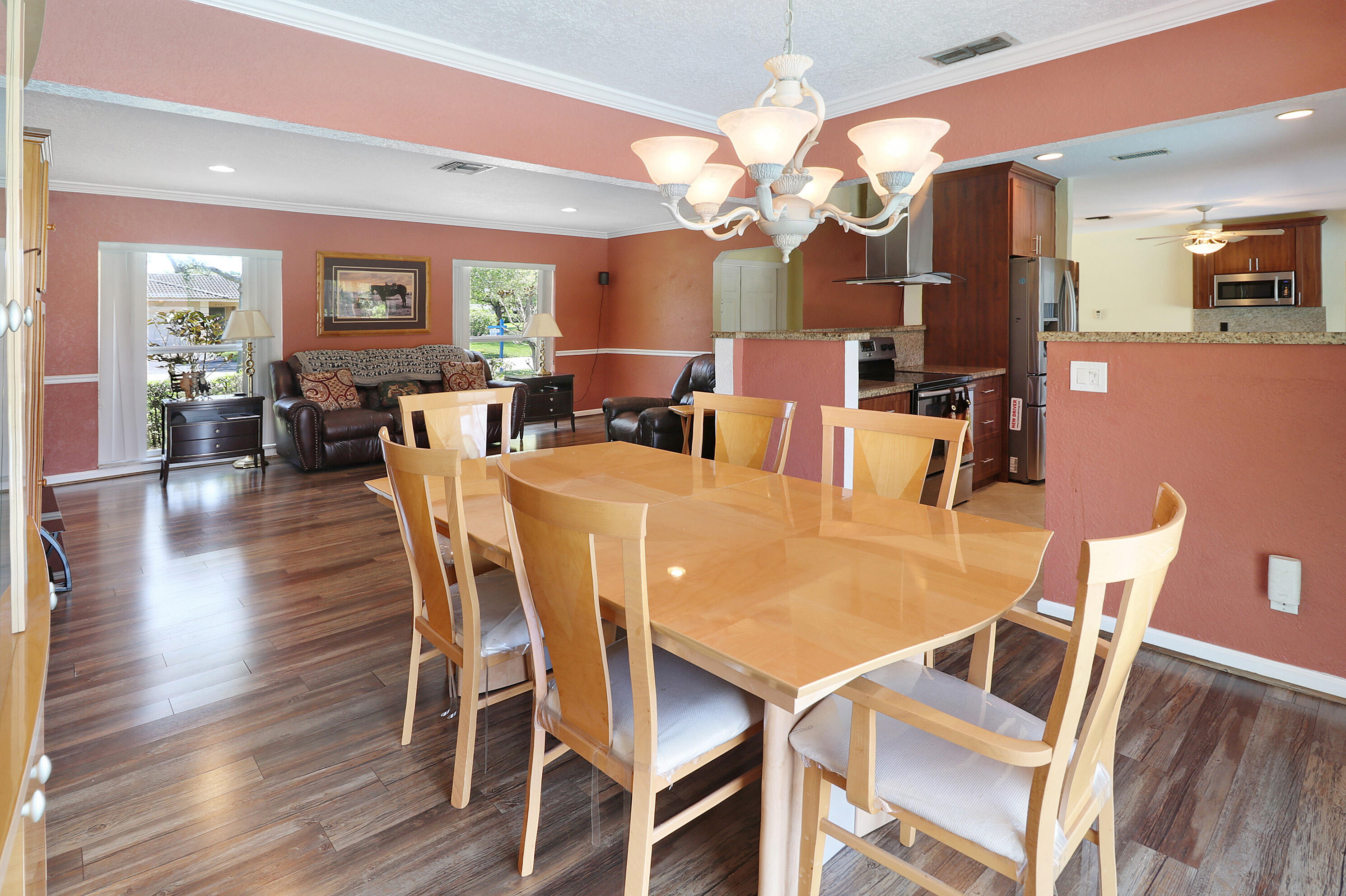 CORAL SPRINGS LAKES - Residential