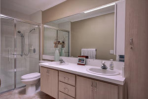 OAKS-SUNTERRACE 1 - Residential Lease