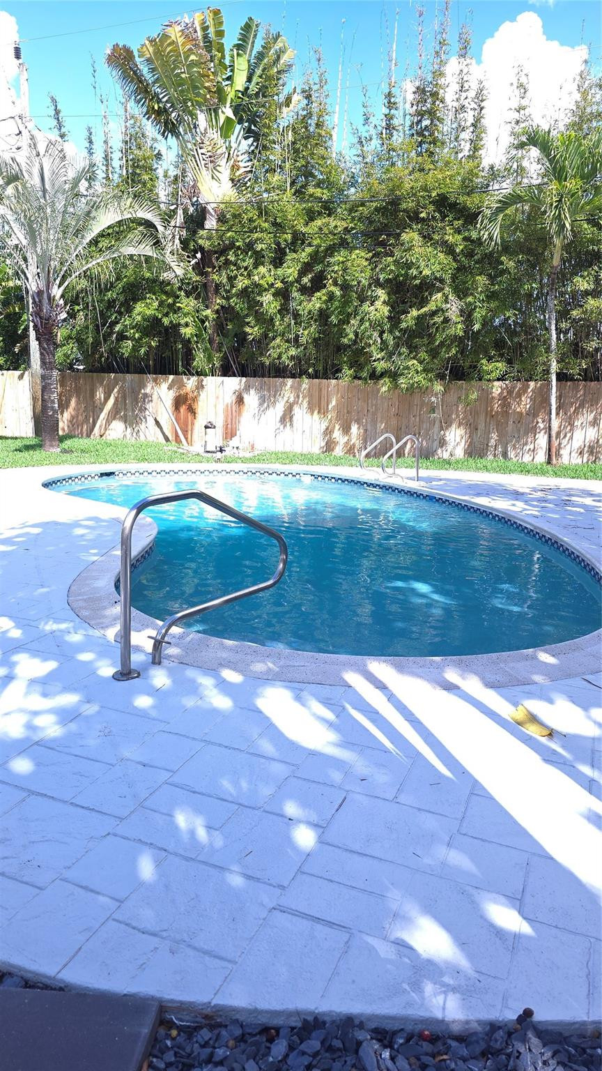 Coral Ridge Isles 45-47 B - Residential Income