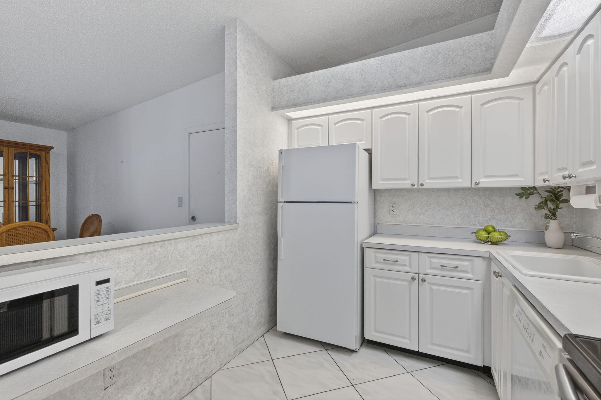 ASHMONT CONDOMINIUM H - Residential