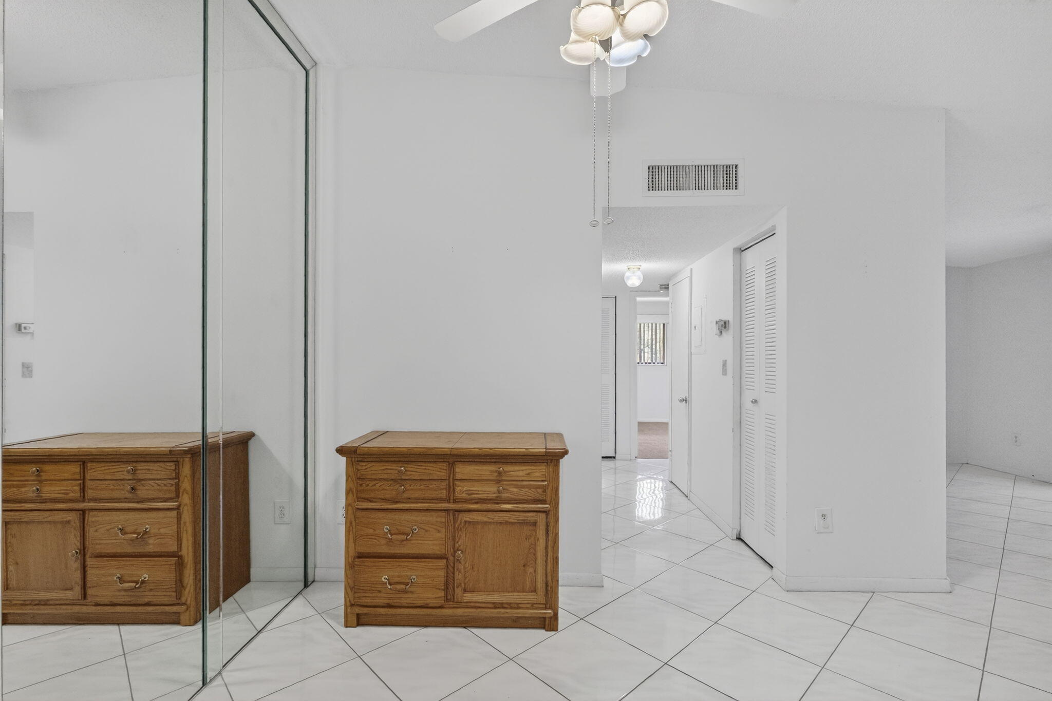 ASHMONT CONDOMINIUM H - Residential