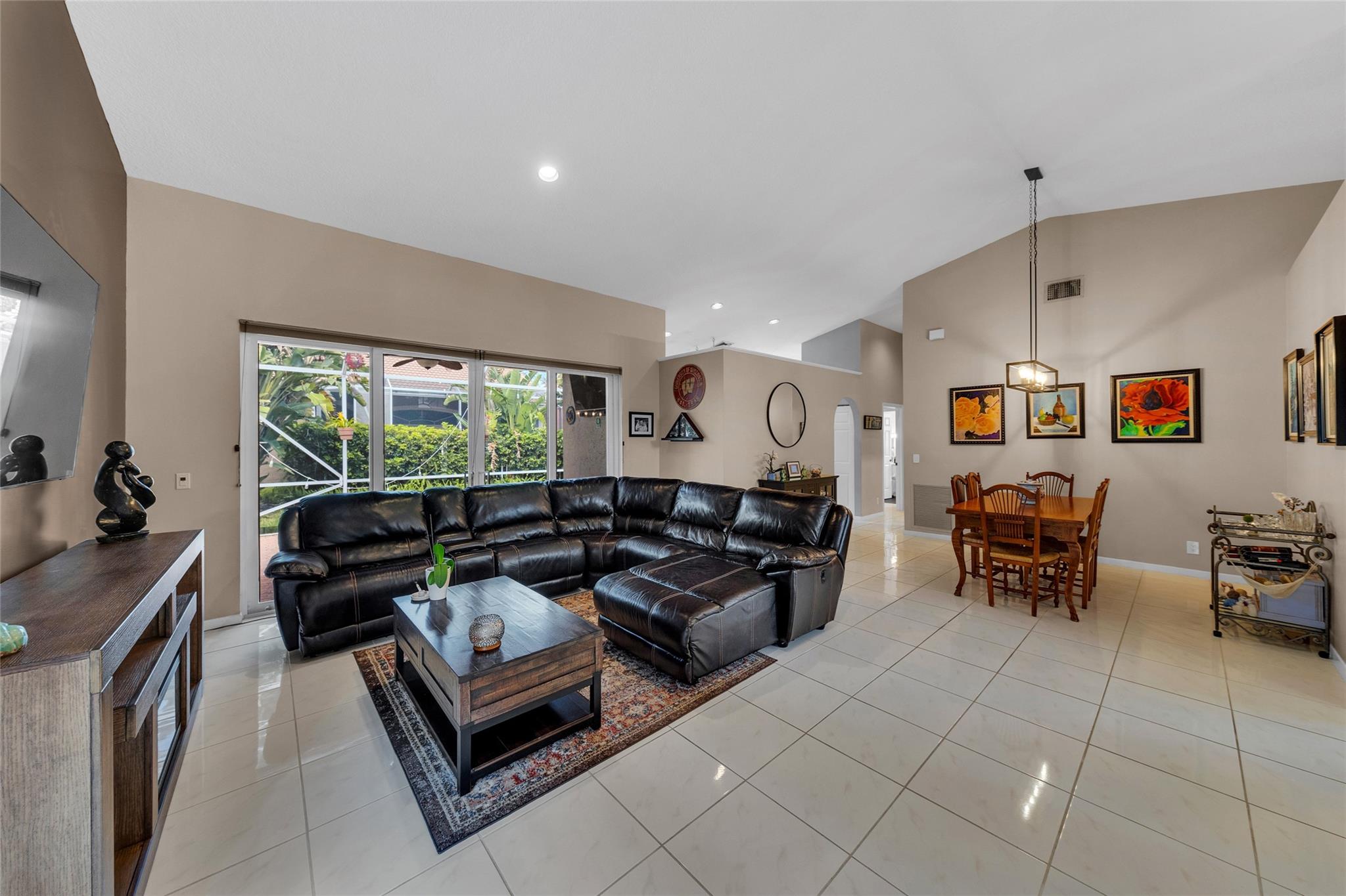 23286 Alora Dr