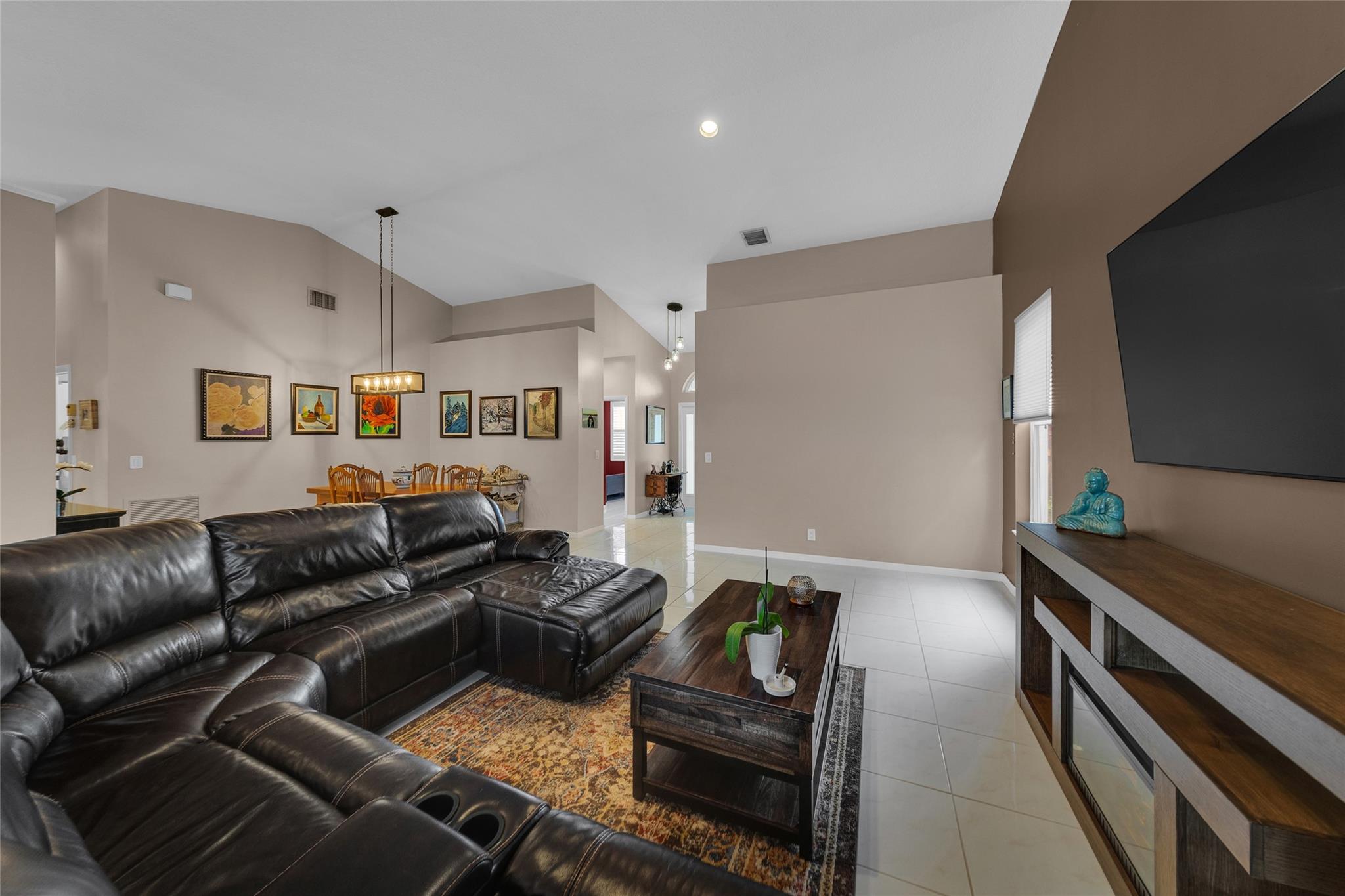 23286 Alora Dr