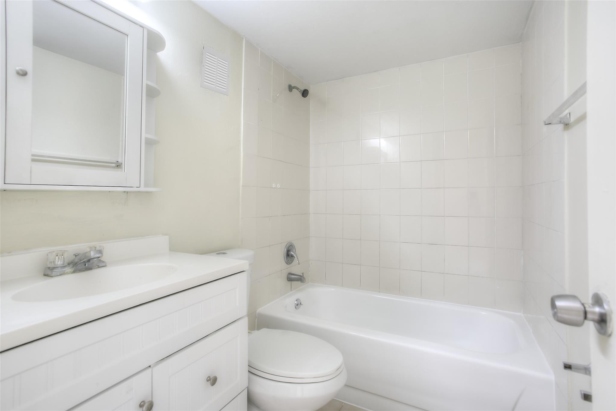 LAGO BELLO - Residential