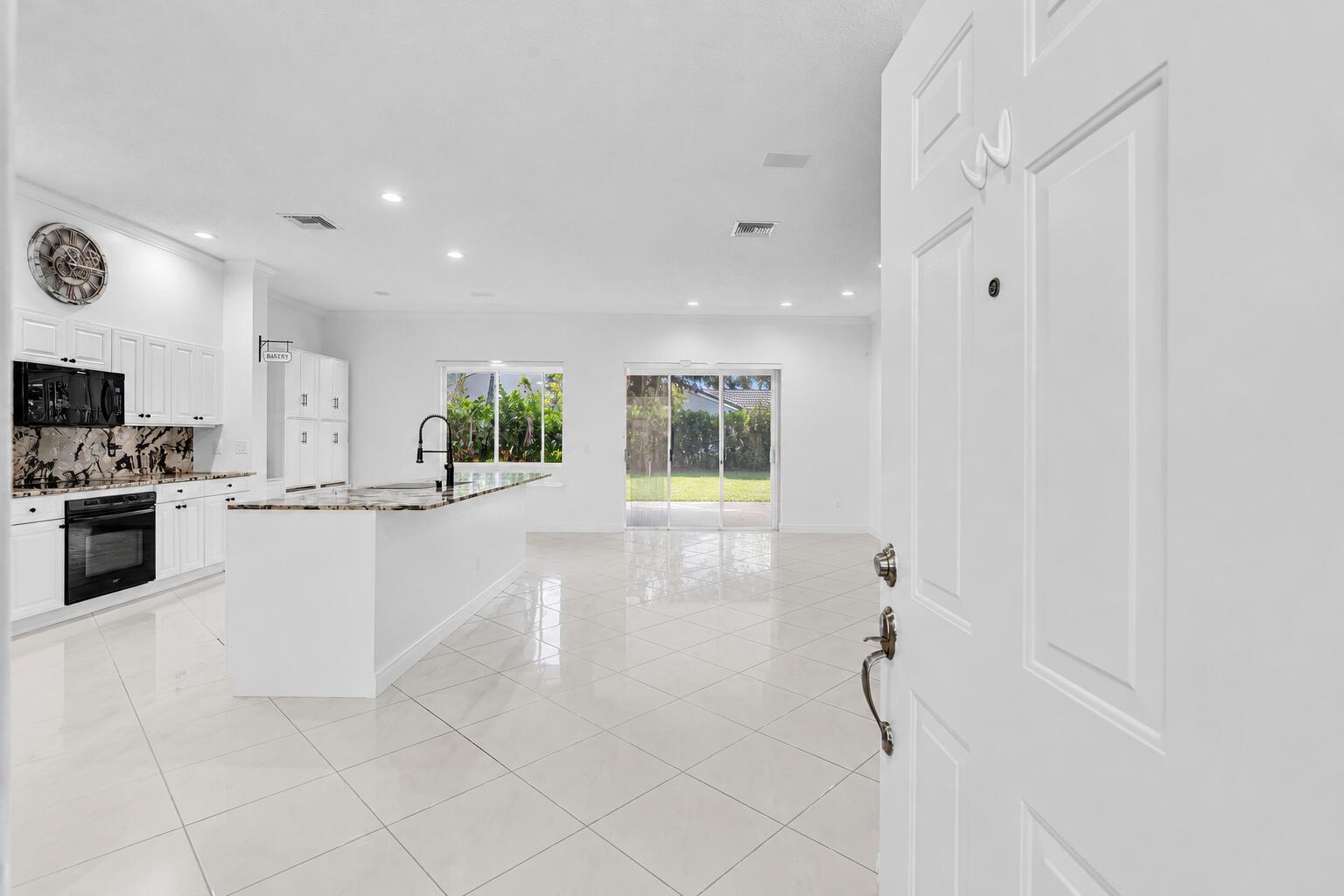 8914 Brittany Lakes Drive