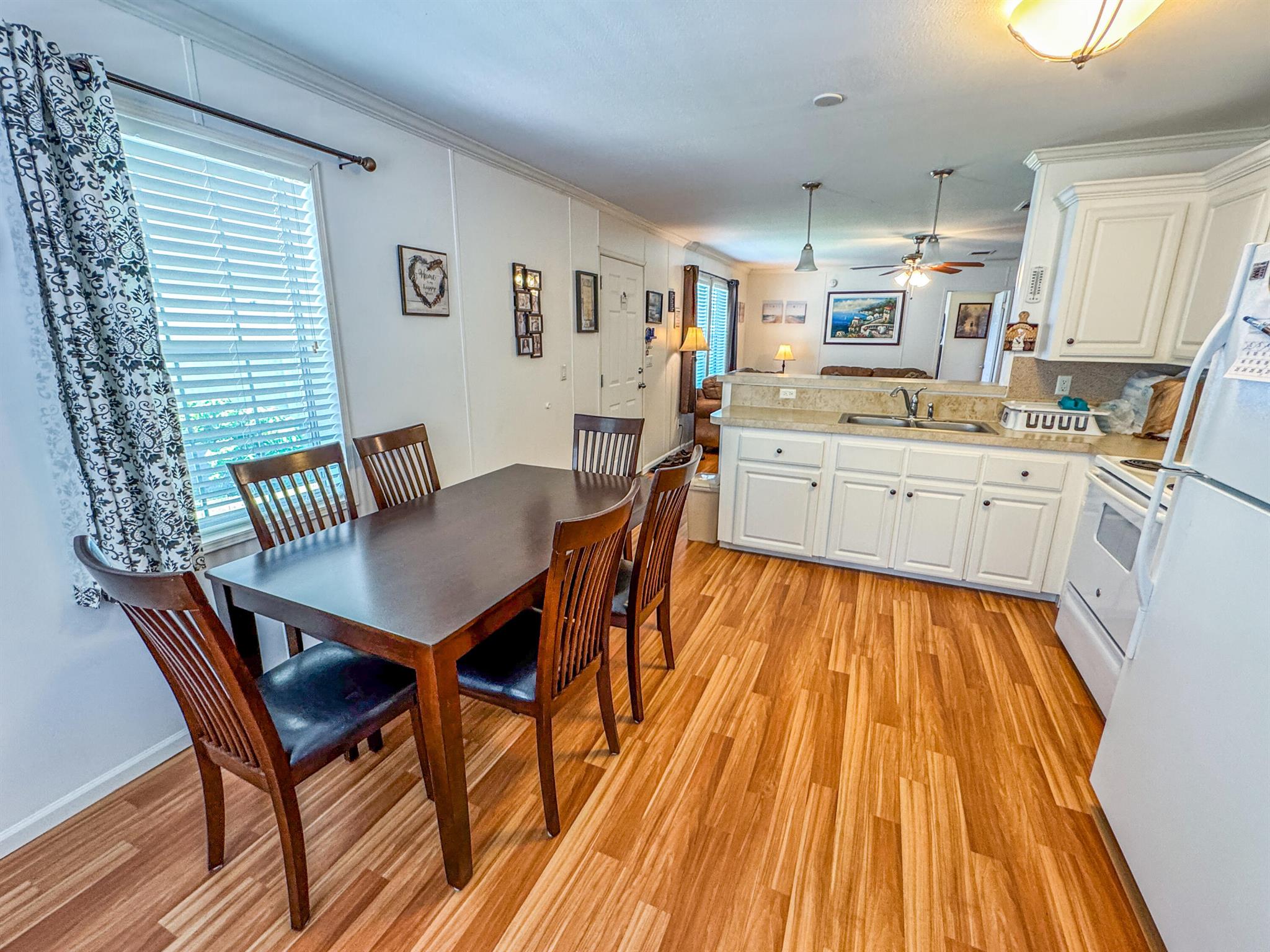 NORTHERN PINES MOBILE HOM - Residential