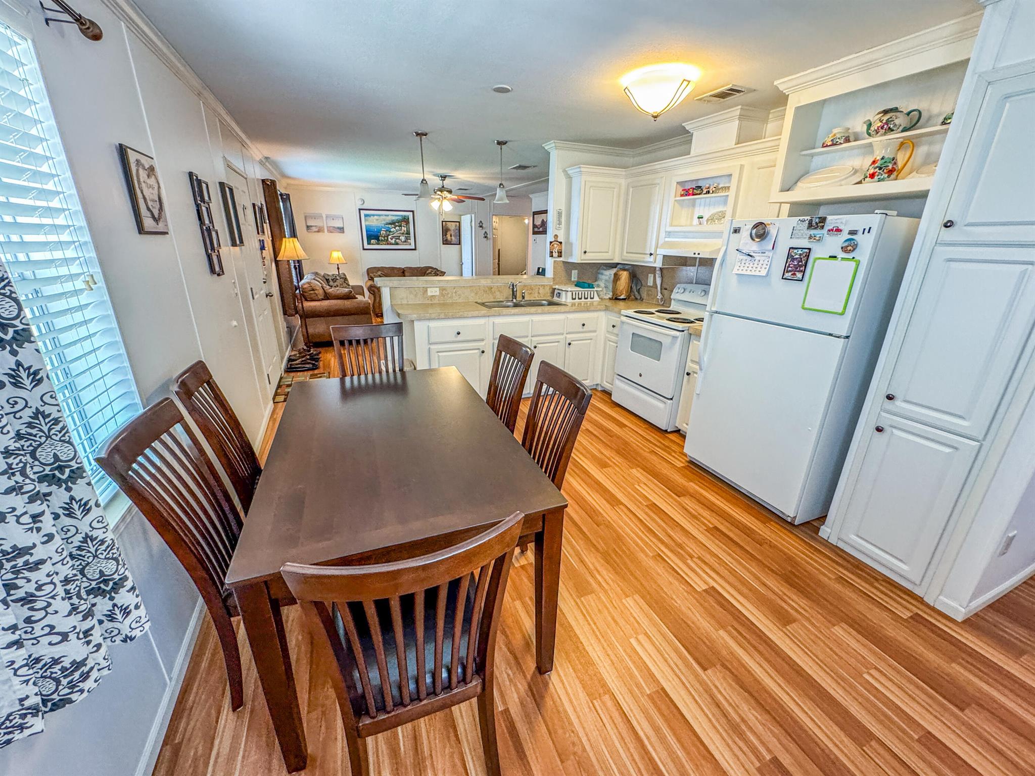 NORTHERN PINES MOBILE HOM - Residential