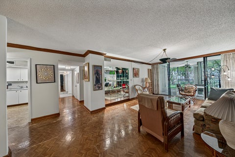 Tiny photo for 2818 N 46th Avenue #K387, Hollywood, FL 33021 (MLS # B26045061)