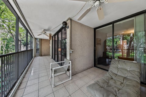 Tiny photo for 2818 N 46th Avenue #K387, Hollywood, FL 33021 (MLS # B26045061)