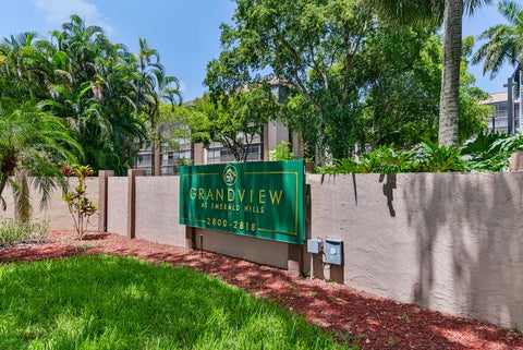 Tiny photo for 2818 N 46th Avenue #K387, Hollywood, FL 33021 (MLS # B26045061)