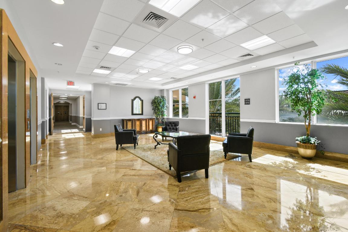 1880 N Congress Avenue 315