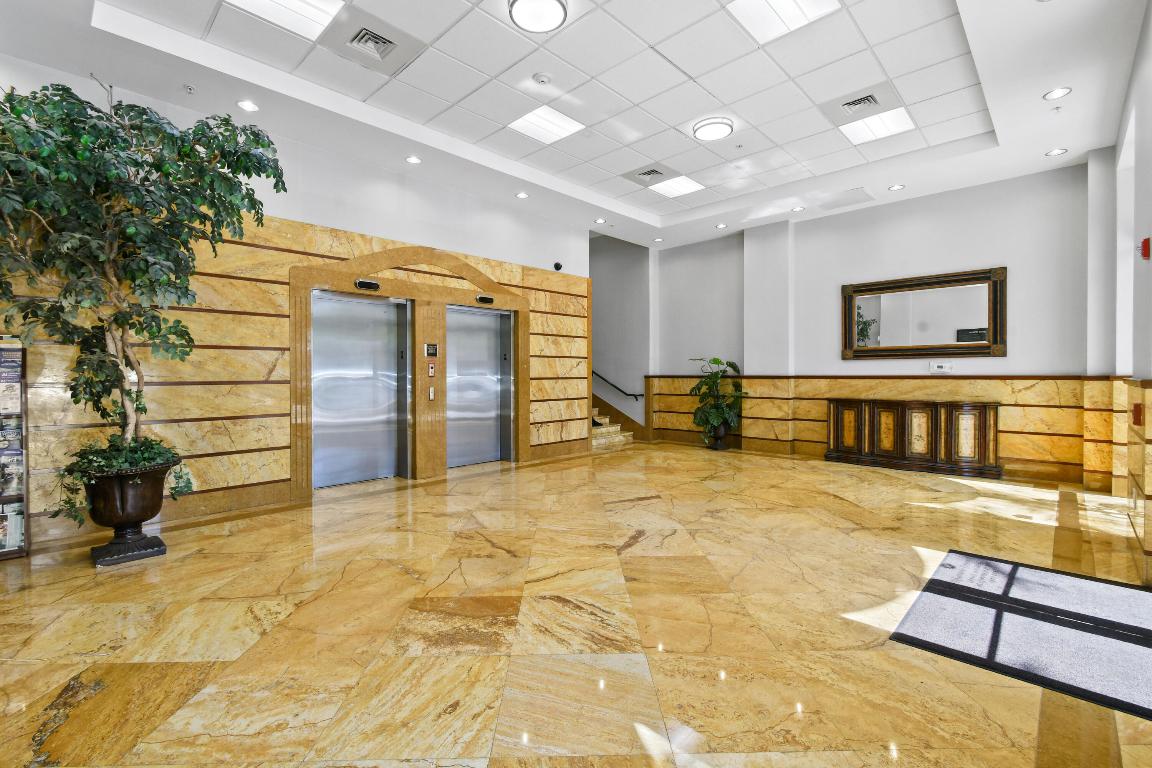 1880 N Congress Avenue 315