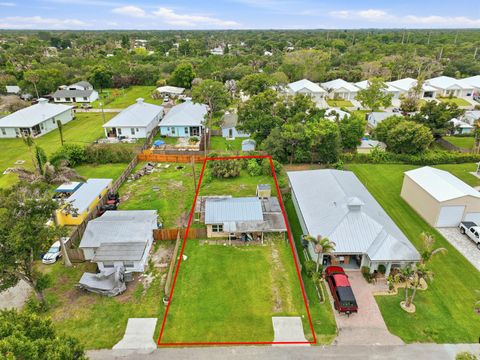 Tiny photo for 996 SW 34th Terrace, Palm City, FL 34990 (MLS # B26037317)