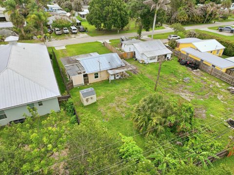 Tiny photo for 996 SW 34th Terrace, Palm City, FL 34990 (MLS # B26037317)