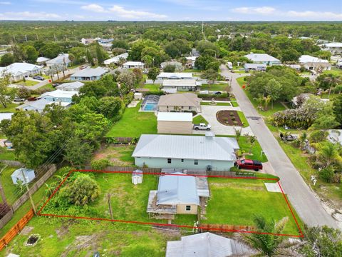 Tiny photo for 996 SW 34th Terrace, Palm City, FL 34990 (MLS # B26037317)