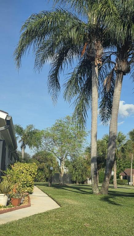 4327 Willow Brook Circle