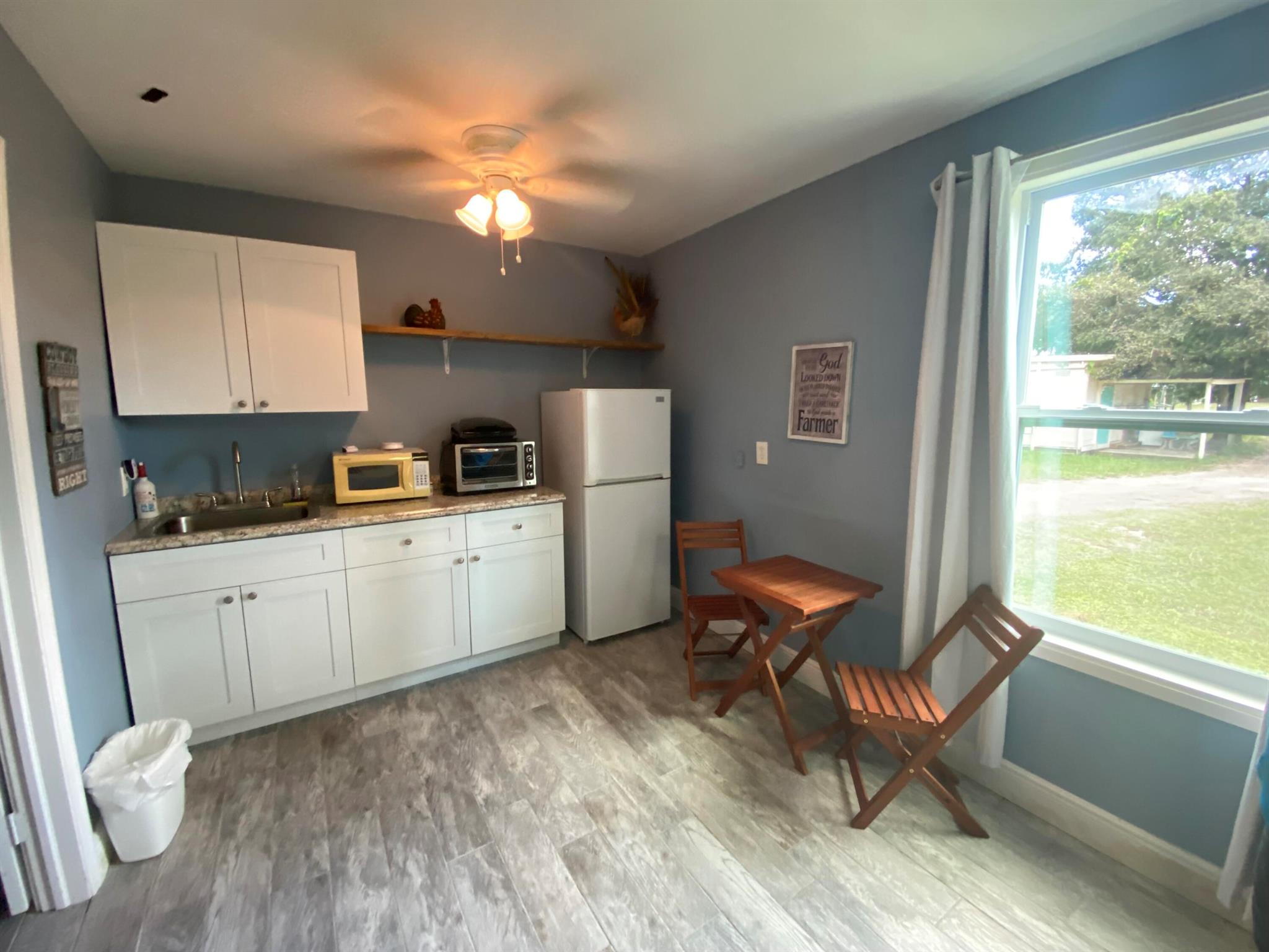 LOXAHATCHEE GROVES - Residential Lease