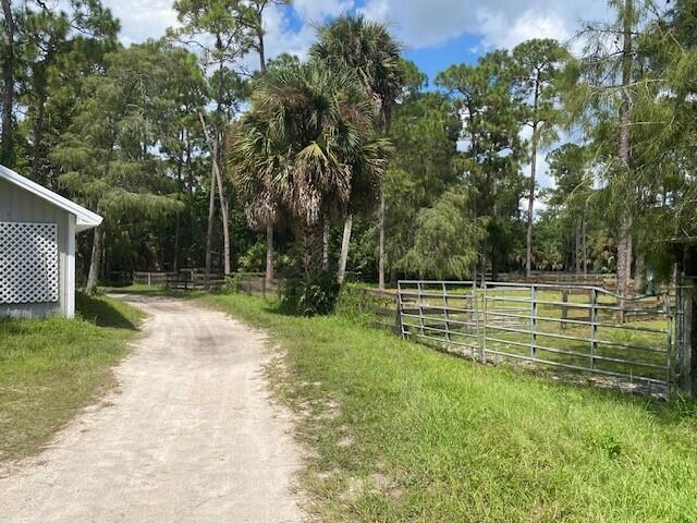 LOXAHATCHEE GROVES - Residential Lease