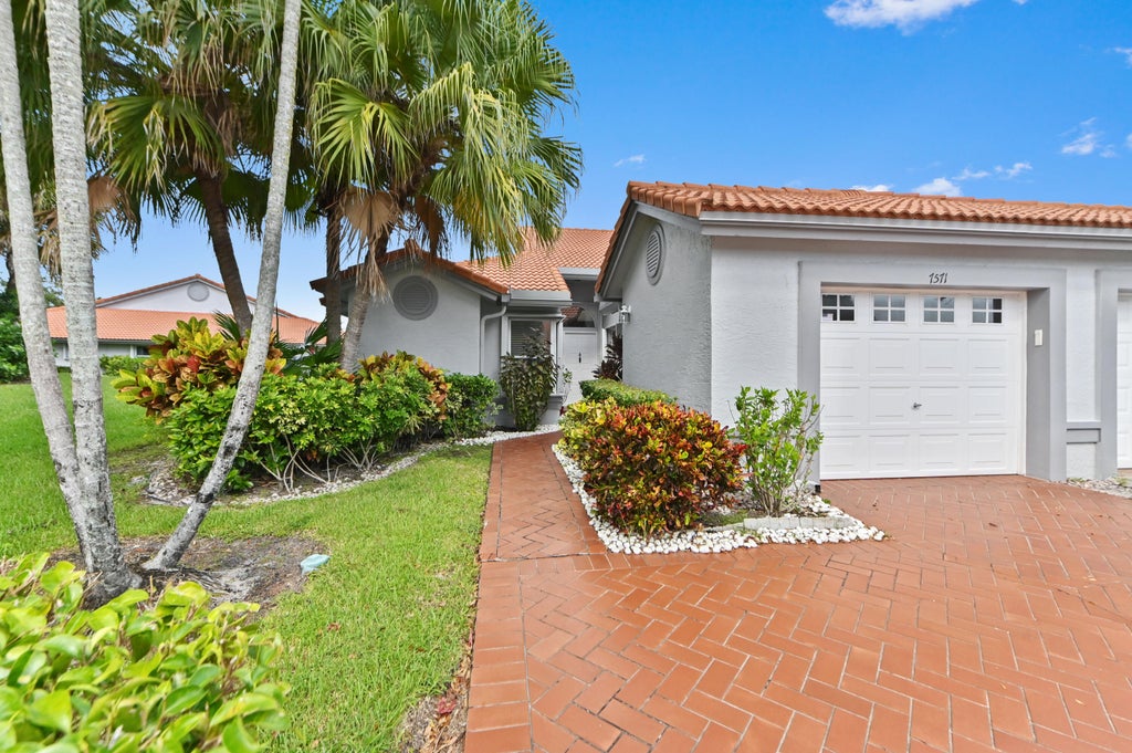 Photo of 7571 Seafoam Court, Boynton Beach, FL 33437 (MLS # B26092005)