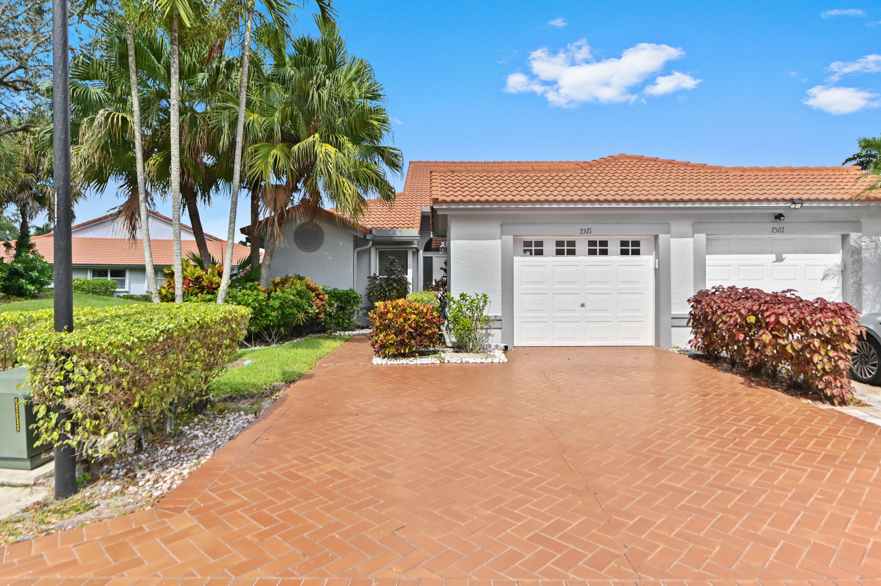 7571 Seafoam Court