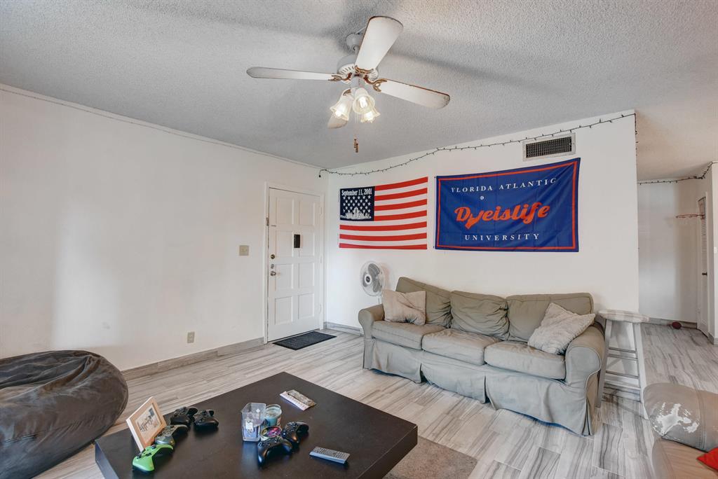 BOCA LINDA - Residential