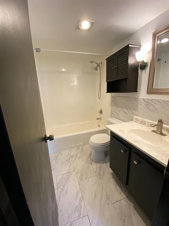 BOCA LINDA - Residential