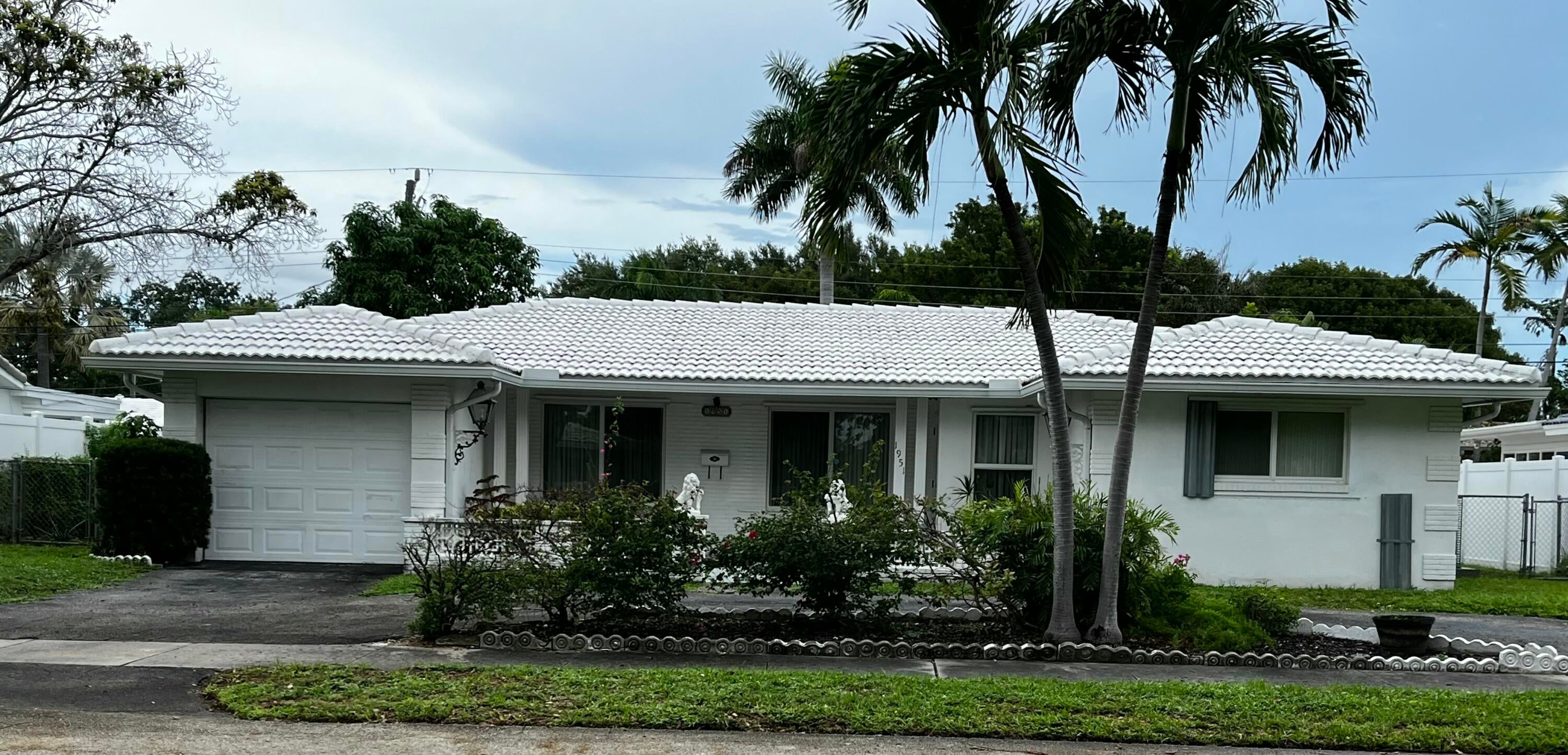 1951 NE 59th Place, Fort Lauderdale, FL, 33308/$694,788 1 1951 NE 59th Place