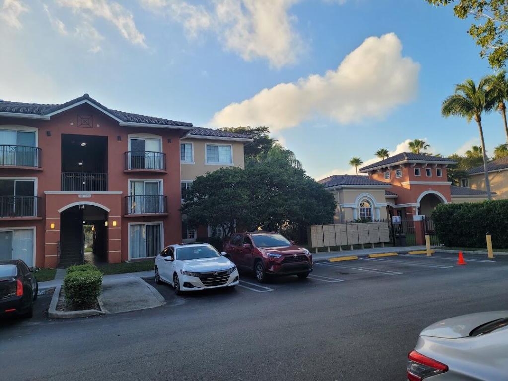 4151 N Haverhill Road 1505