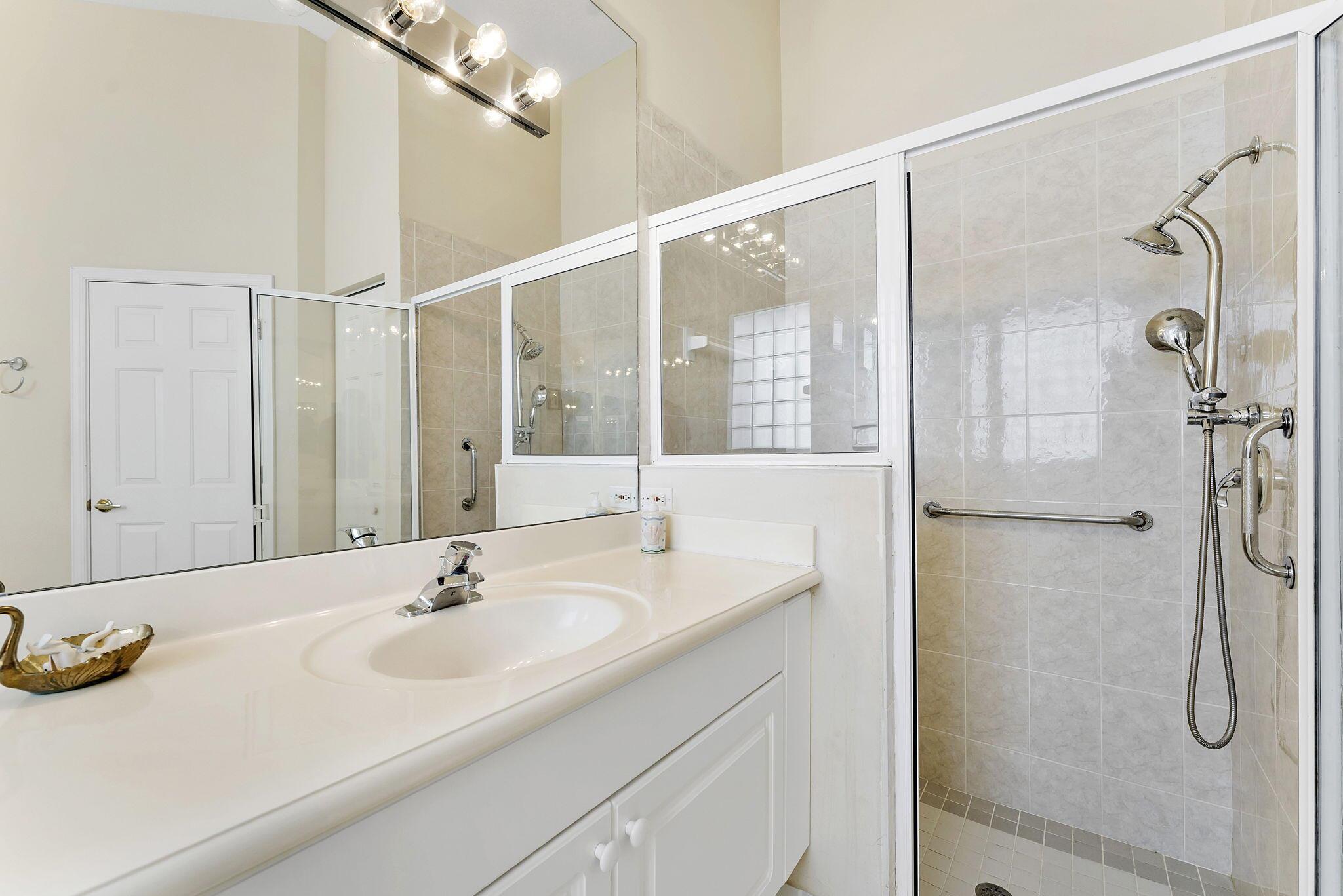 VIZCAYA 3 - Residential