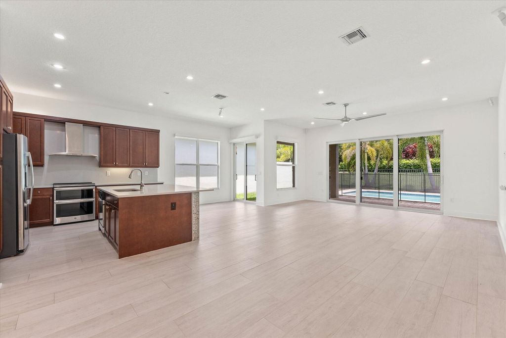 Photo of 9615 Eagle River Road, Delray Beach, FL 33446 (MLS # R11088541)