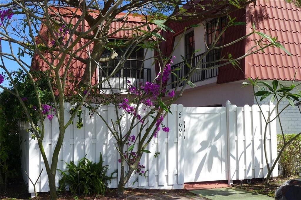 Photo of 2700 Yale Ln #2700, Boynton Beach, FL 33426 (MLS # F10274629)