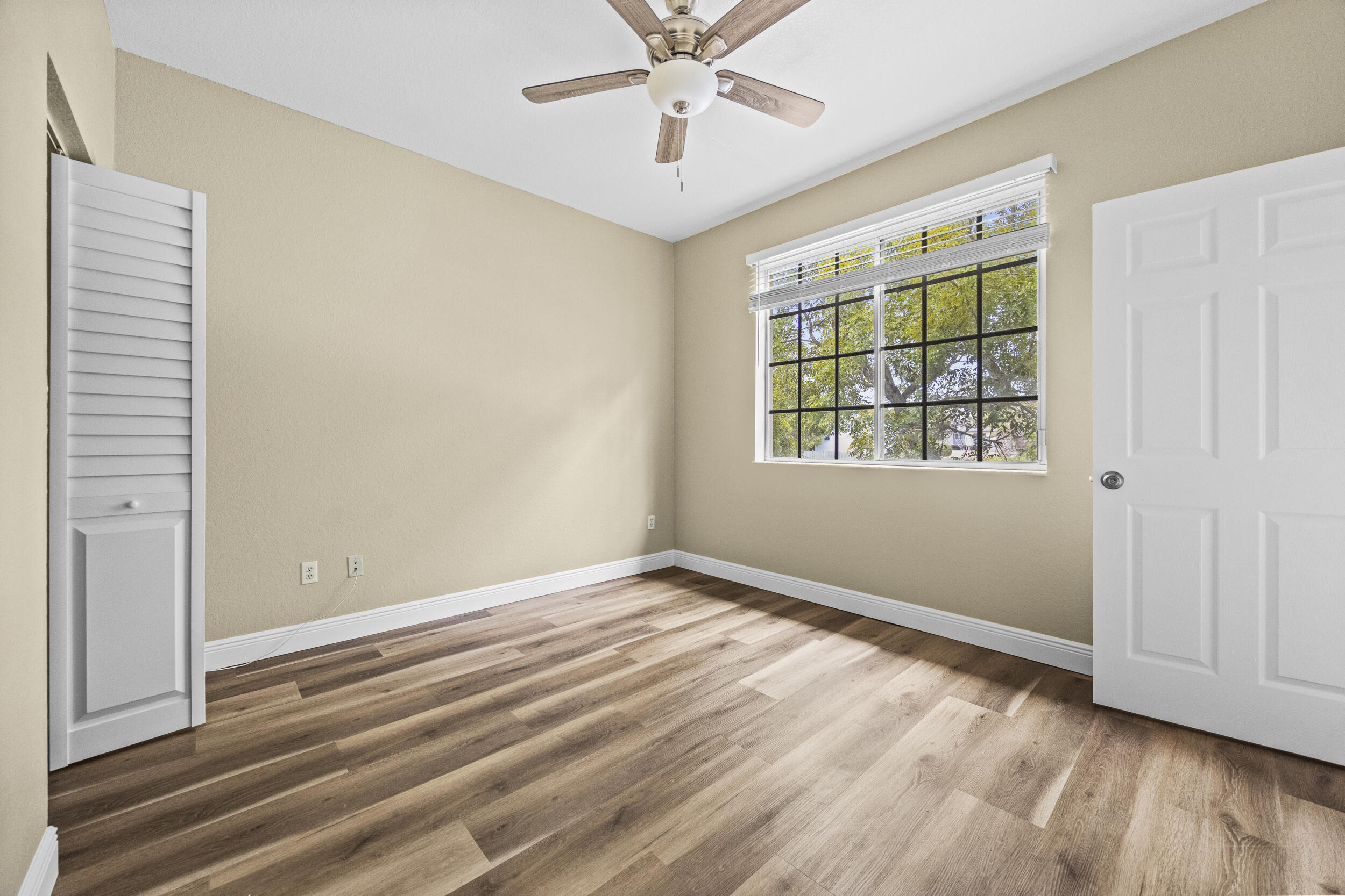 MARSH HARBOUR 52 CONDOMINIUM - Residential