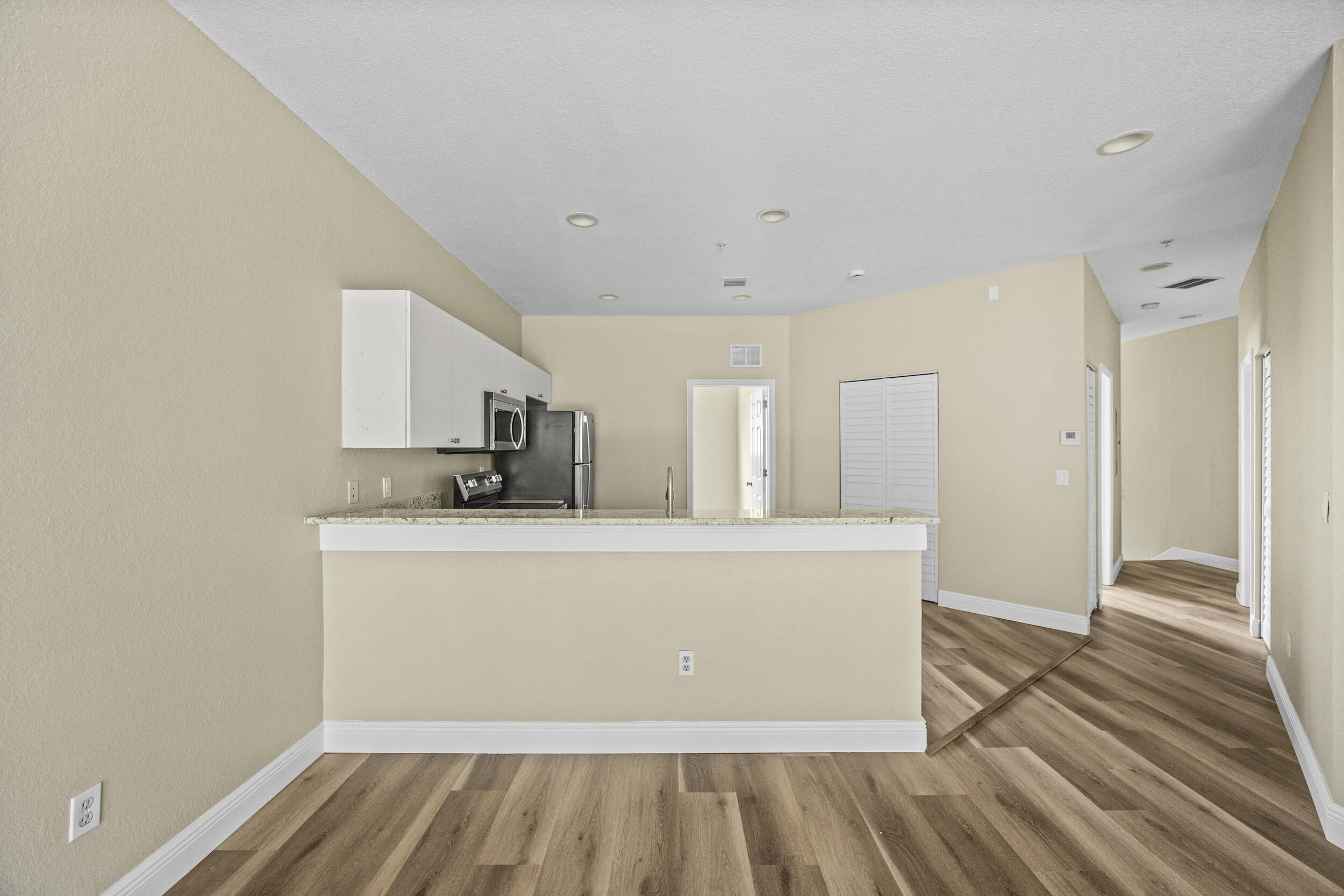 MARSH HARBOUR 52 CONDOMINIUM - Residential