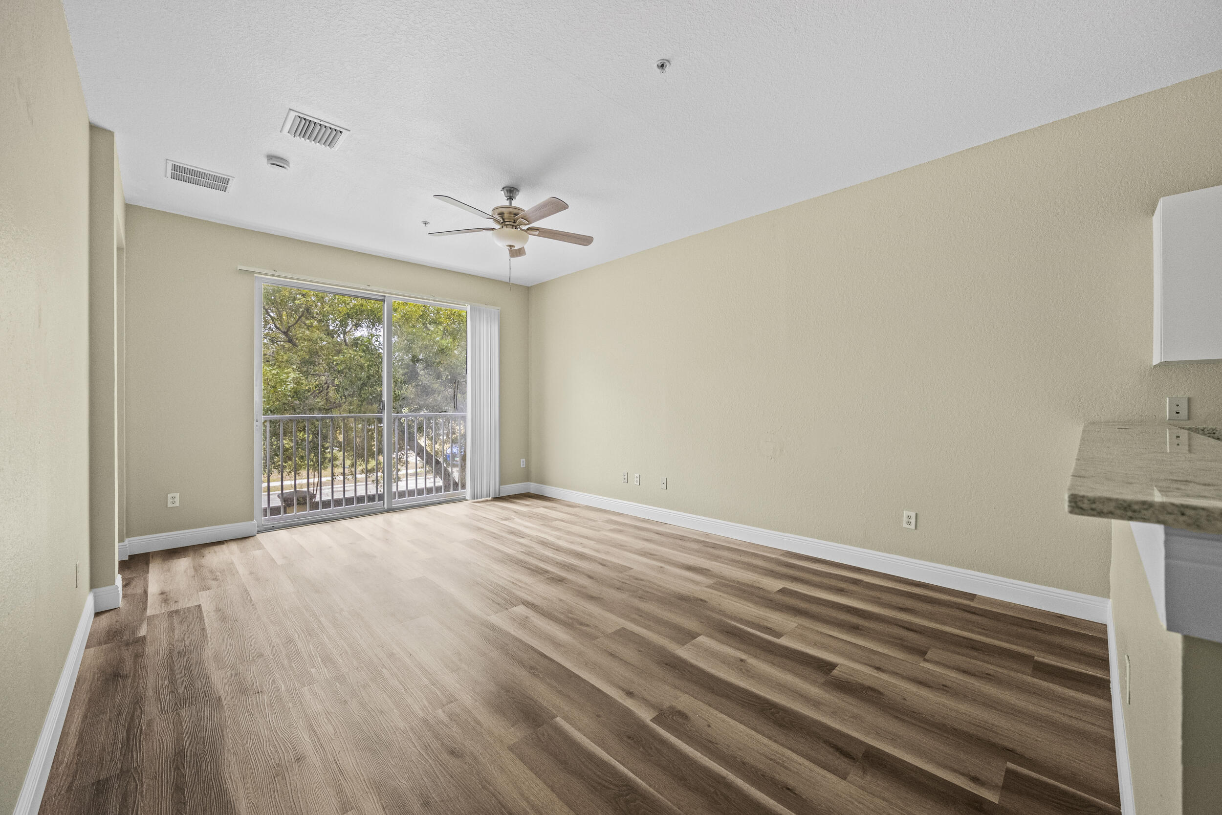 MARSH HARBOUR 52 CONDOMINIUM - Residential