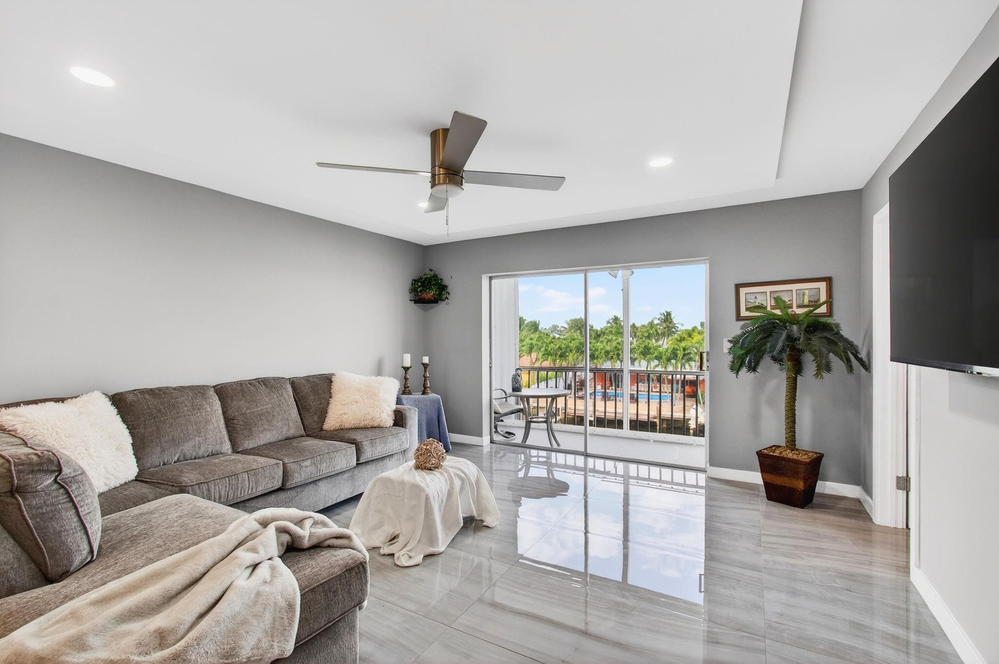 777 Jeffery Street 302