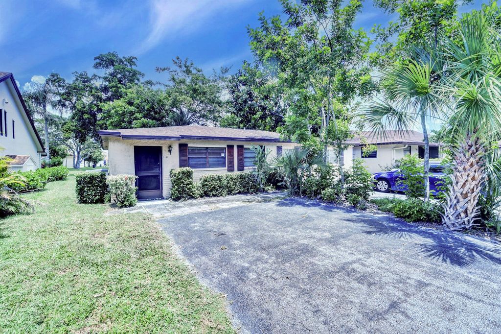 Photo of 5161 Rose Hill Dr. Drive, Boynton Beach, FL 33437 (MLS # R10908344)