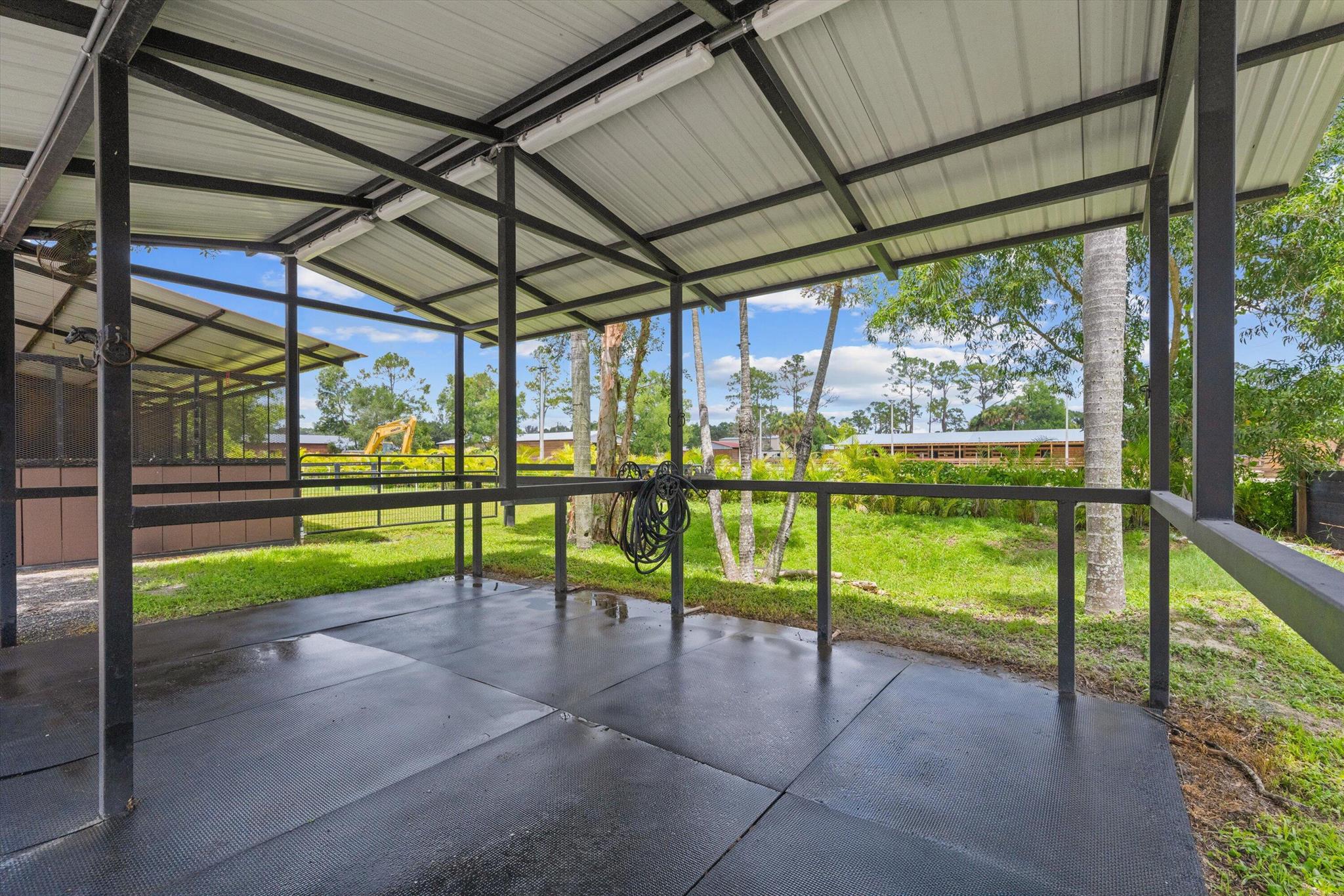 LOXAHATCHEE GROVES - Residential Lease