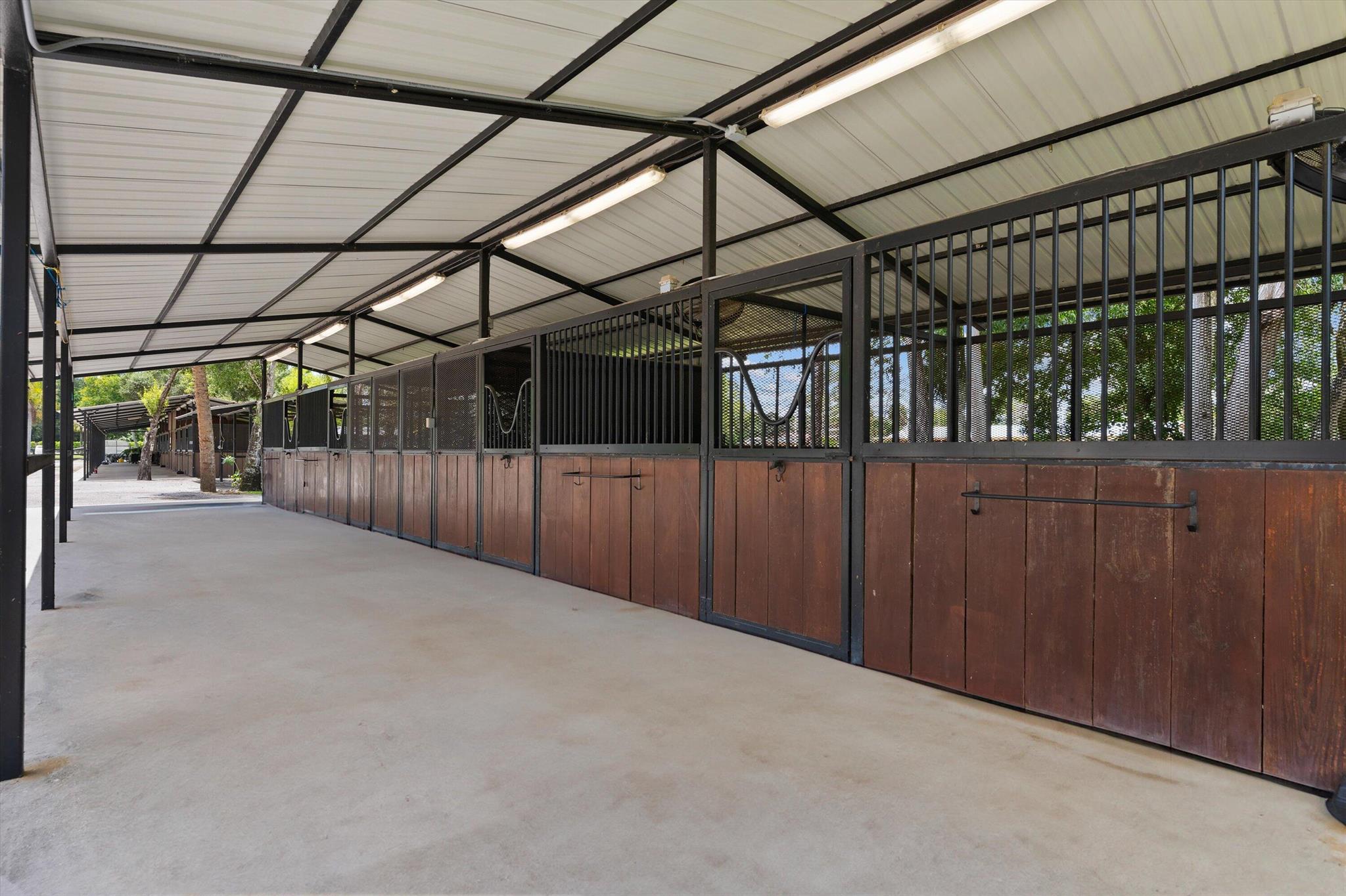 LOXAHATCHEE GROVES - Residential Lease