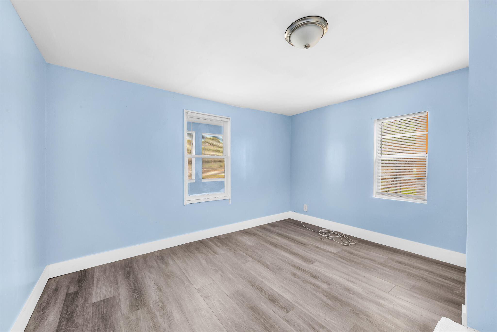 ACREHOME PARK SECOND ADD - Residential Lease