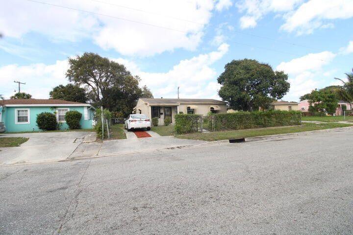 ACREHOME PARK SECOND ADD - Residential Lease