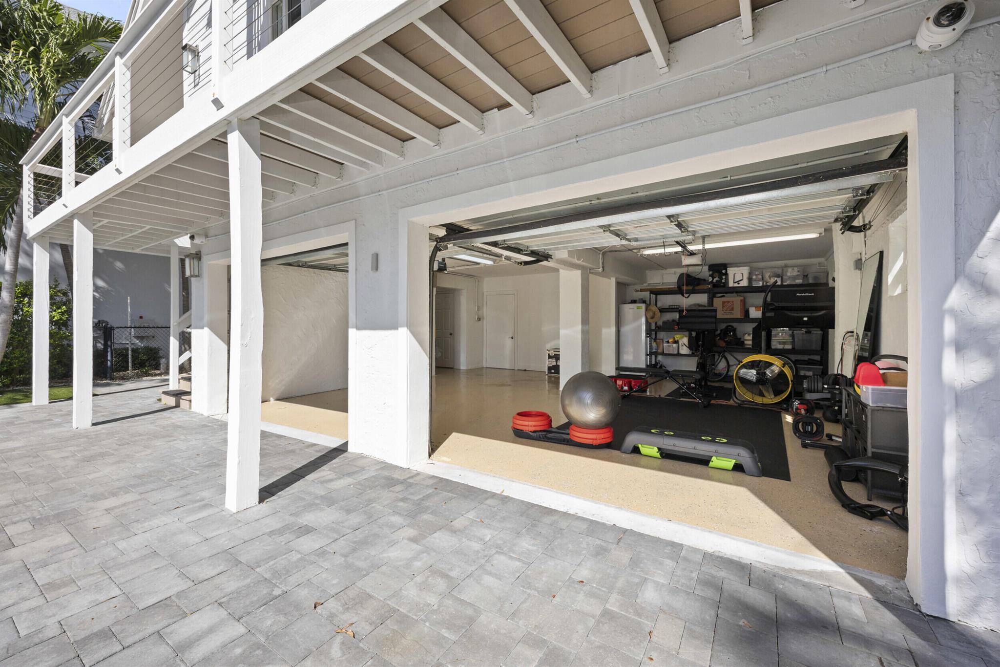 YACHT CLUB ESTATES - Residential