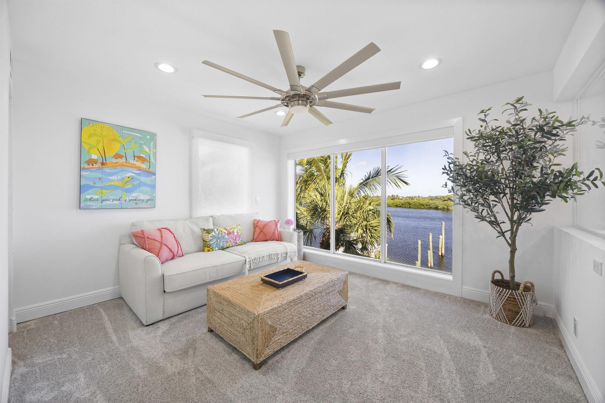 YACHT CLUB ESTATES - Residential