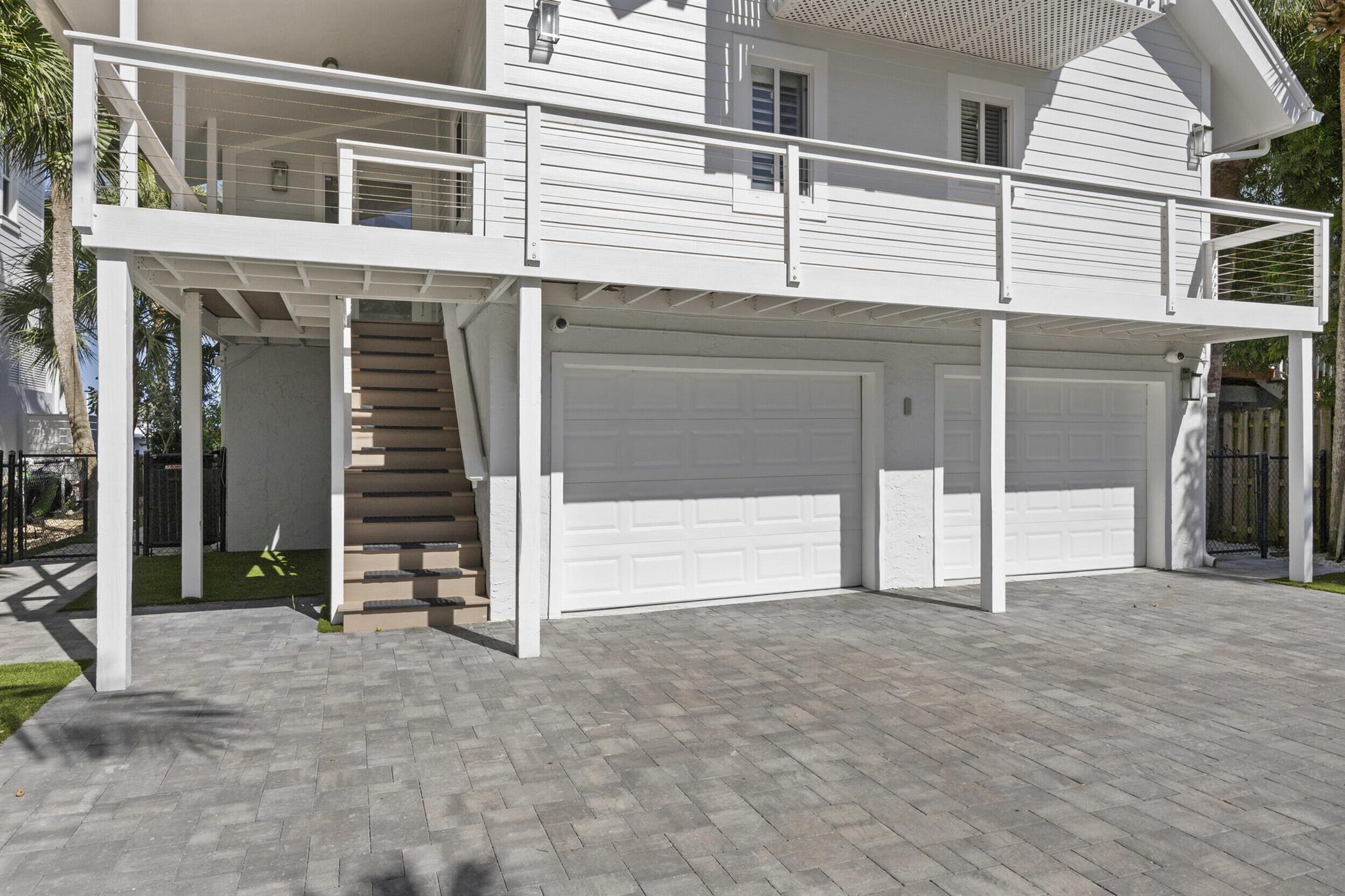 YACHT CLUB ESTATES - Residential