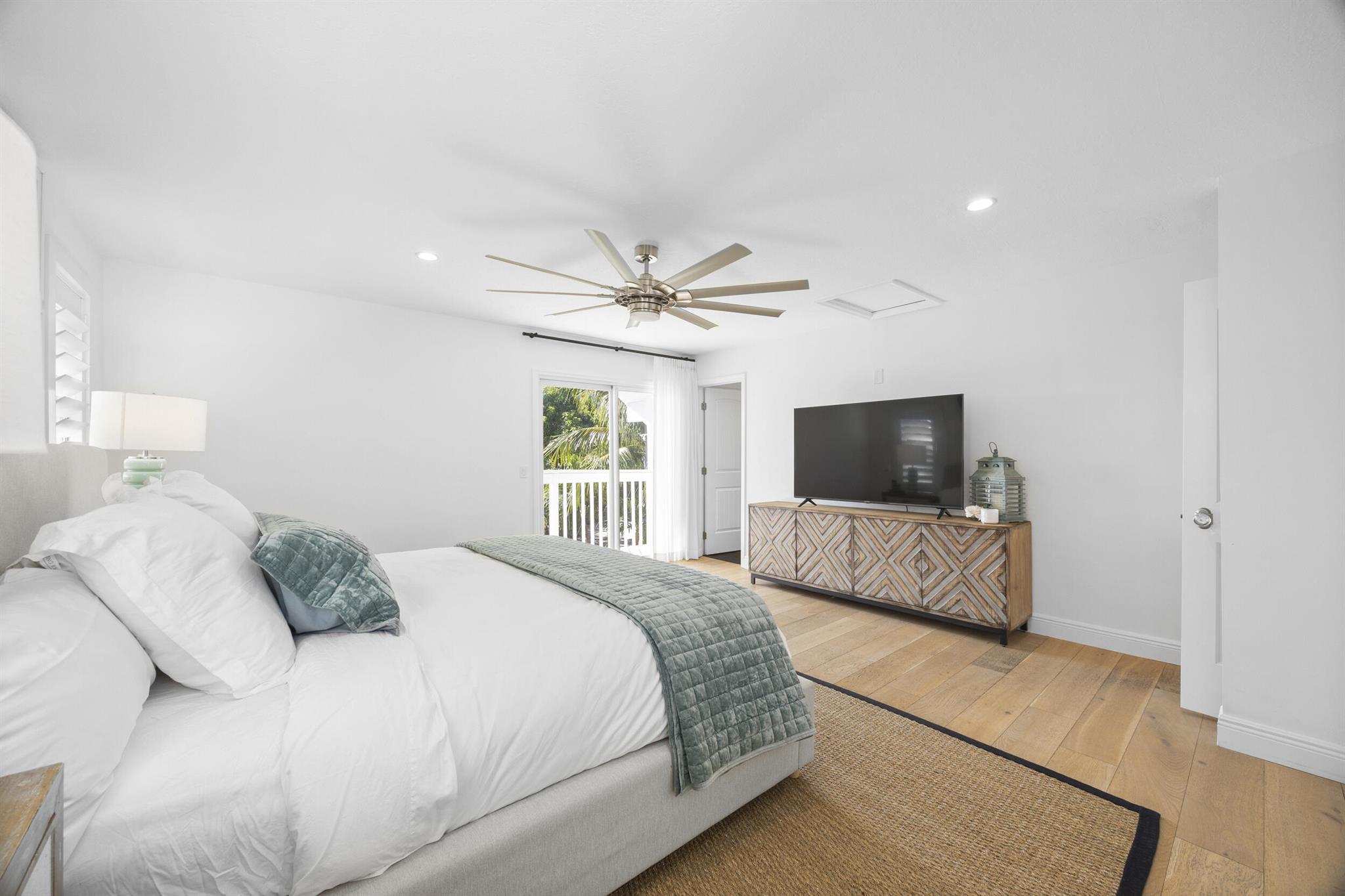 YACHT CLUB ESTATES - Residential