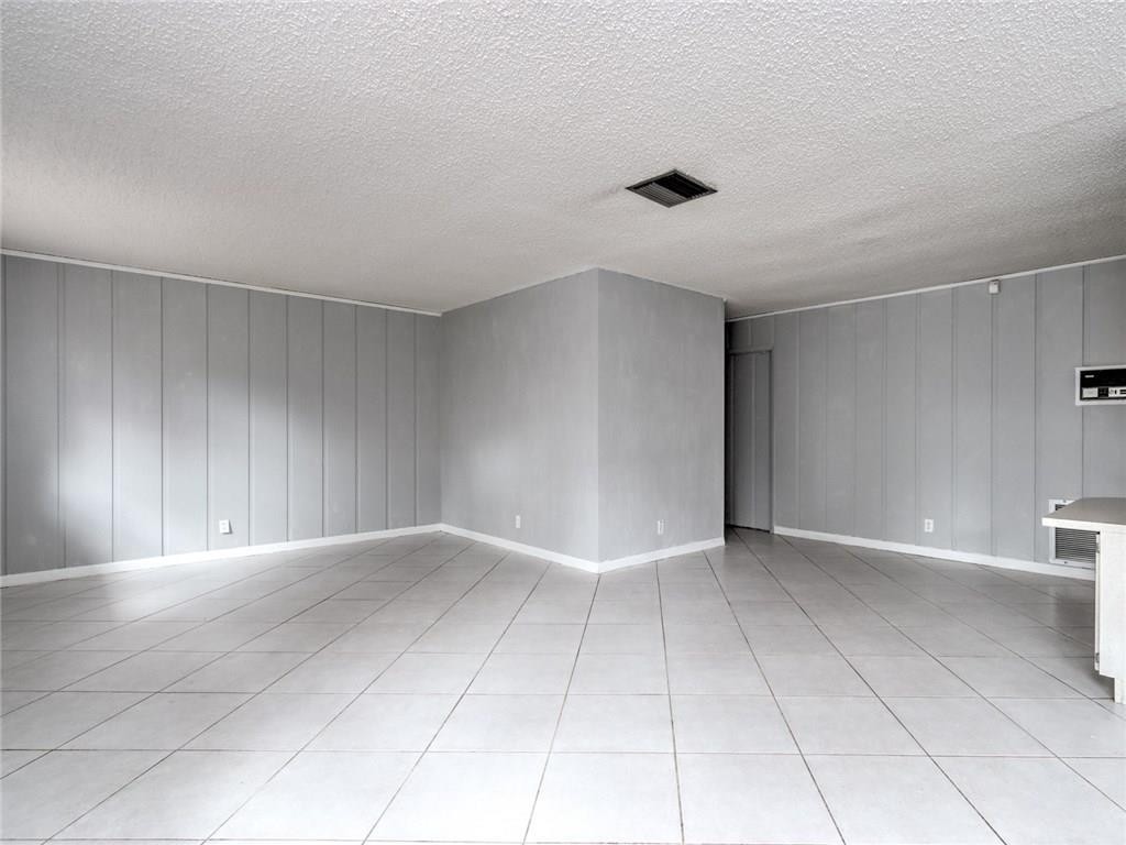 Bonaventure Lakes 87-26 B - Residential