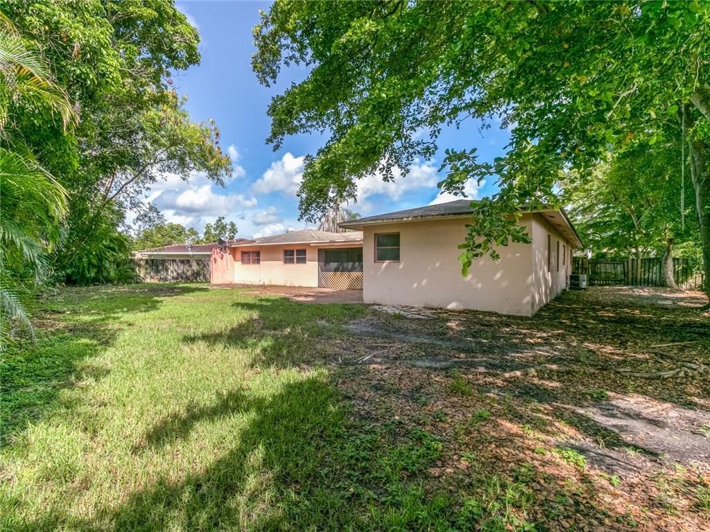 Bonaventure Lakes 87-26 B - Residential